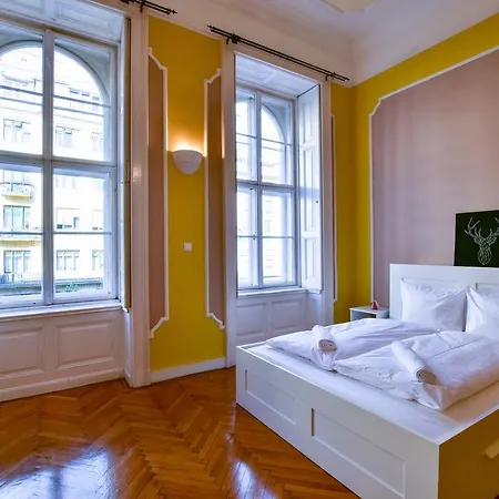 Luxurious 2-bedroom Budapest