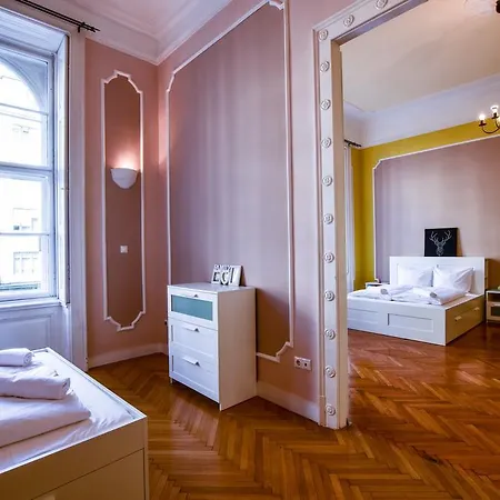 Luxurious 2-bedroom Apartment Budapest